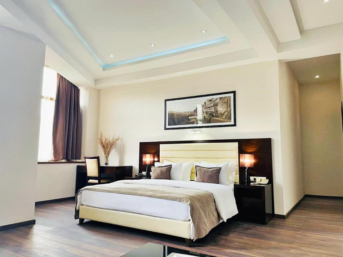 Hotel Orion Tbilisi Bagian luar foto
