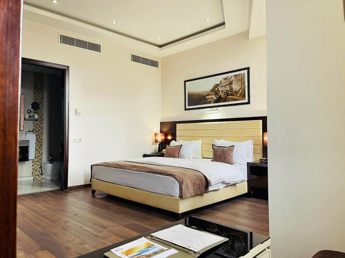 Hotel Orion Tbilisi Bagian luar foto