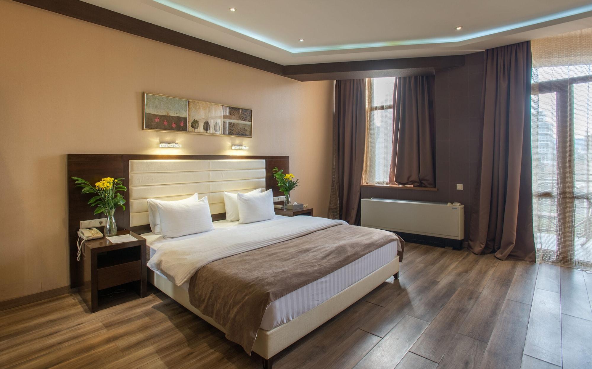 Hotel Orion Tbilisi Bagian luar foto
