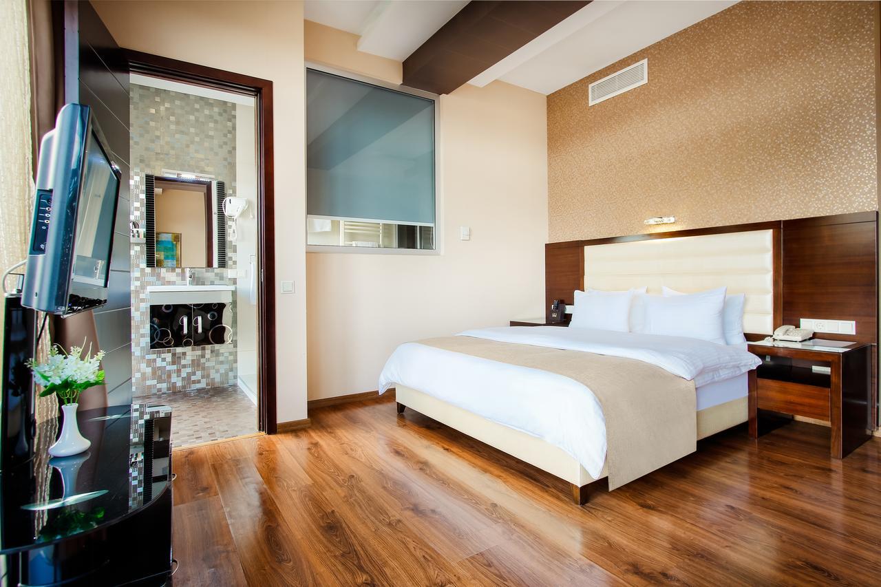 Hotel Orion Tbilisi Bagian luar foto